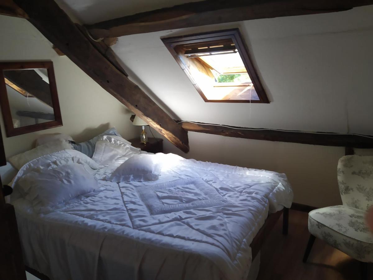 Maison En Granit Bleue Lanhelin Zewnętrze zdjęcie