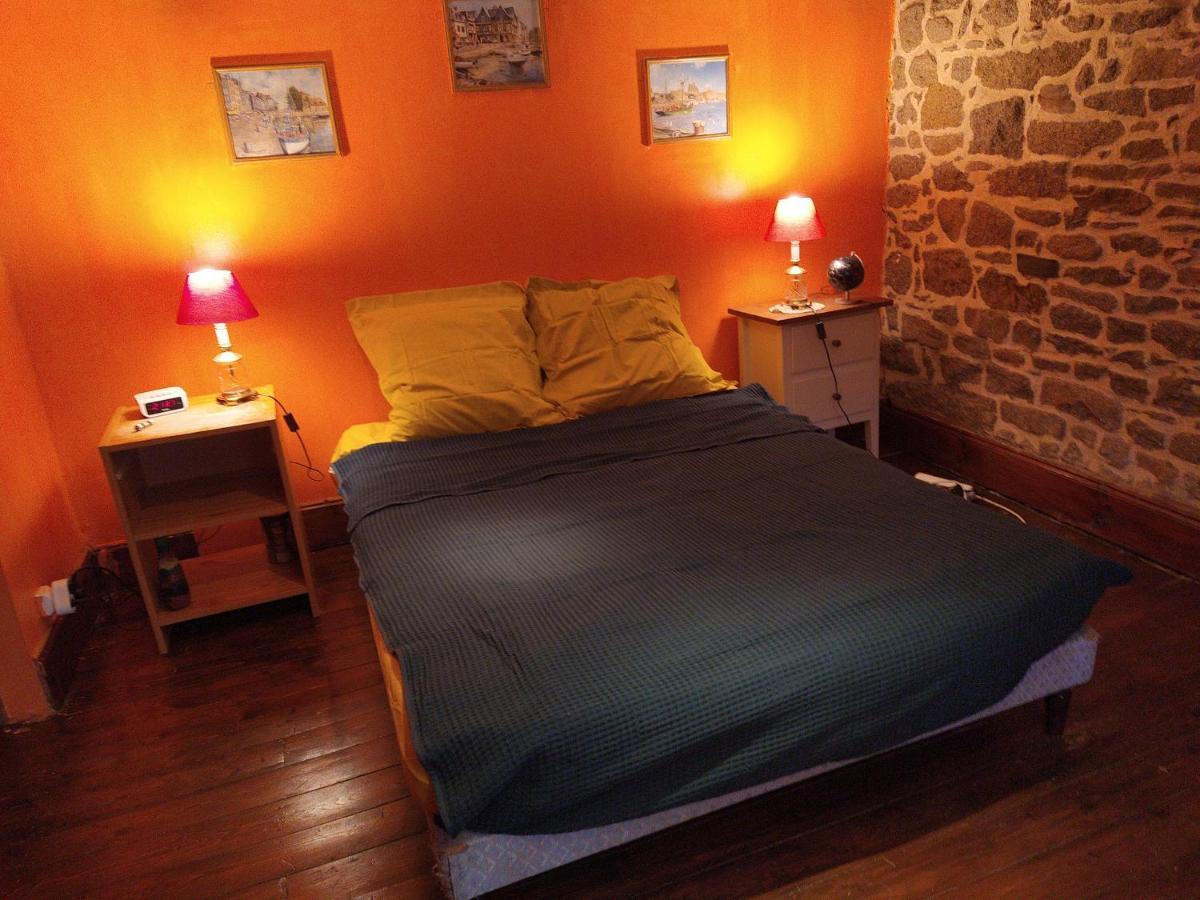 Maison En Granit Bleue Lanhelin Zewnętrze zdjęcie
