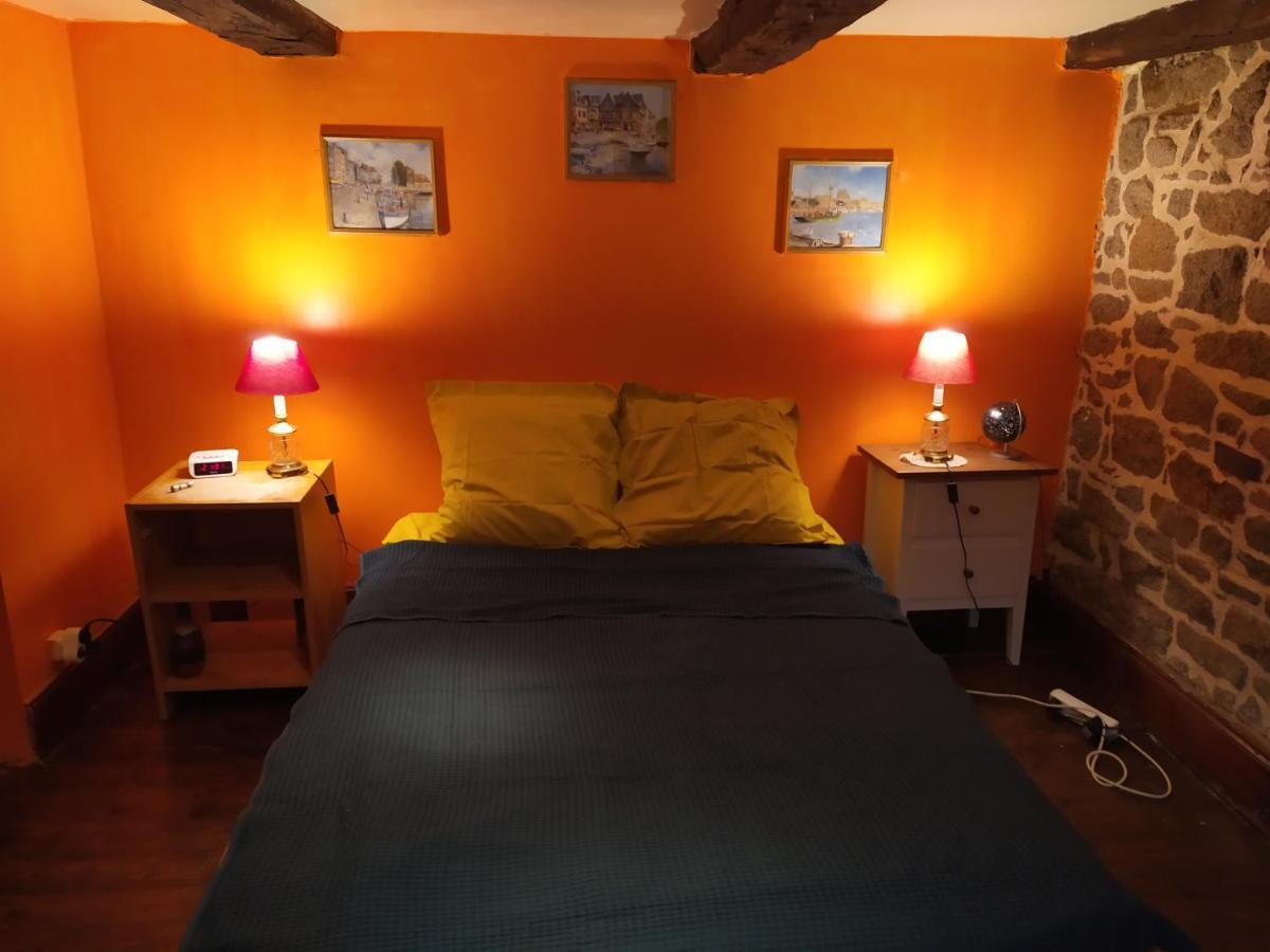 Maison En Granit Bleue Lanhelin Zewnętrze zdjęcie