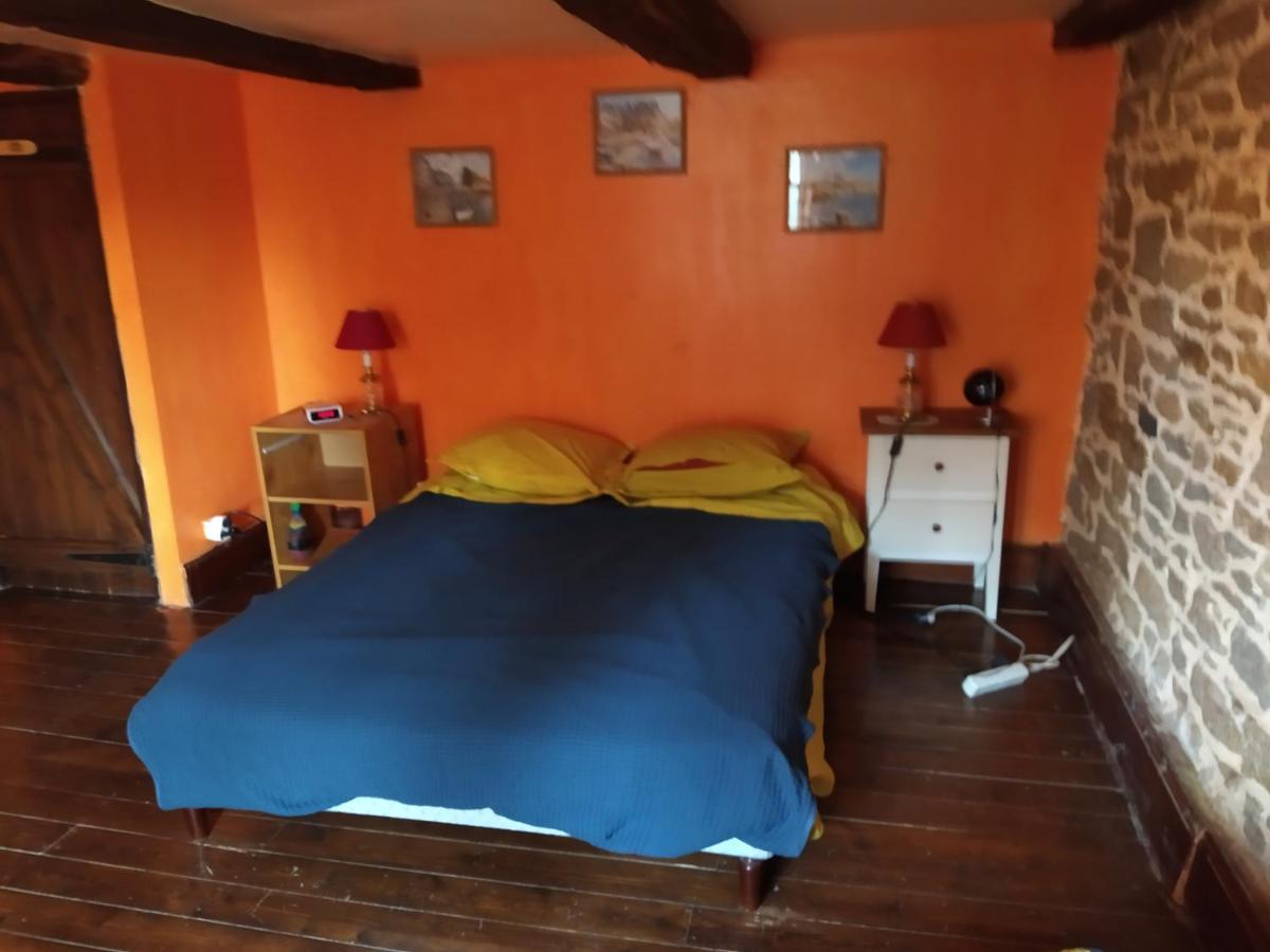 Maison En Granit Bleue Lanhelin Zewnętrze zdjęcie
